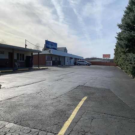 Budget Inn Belle Vernon Exterior photo